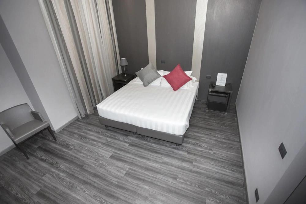 V99 Hotel Roma Dış mekan fotoğraf